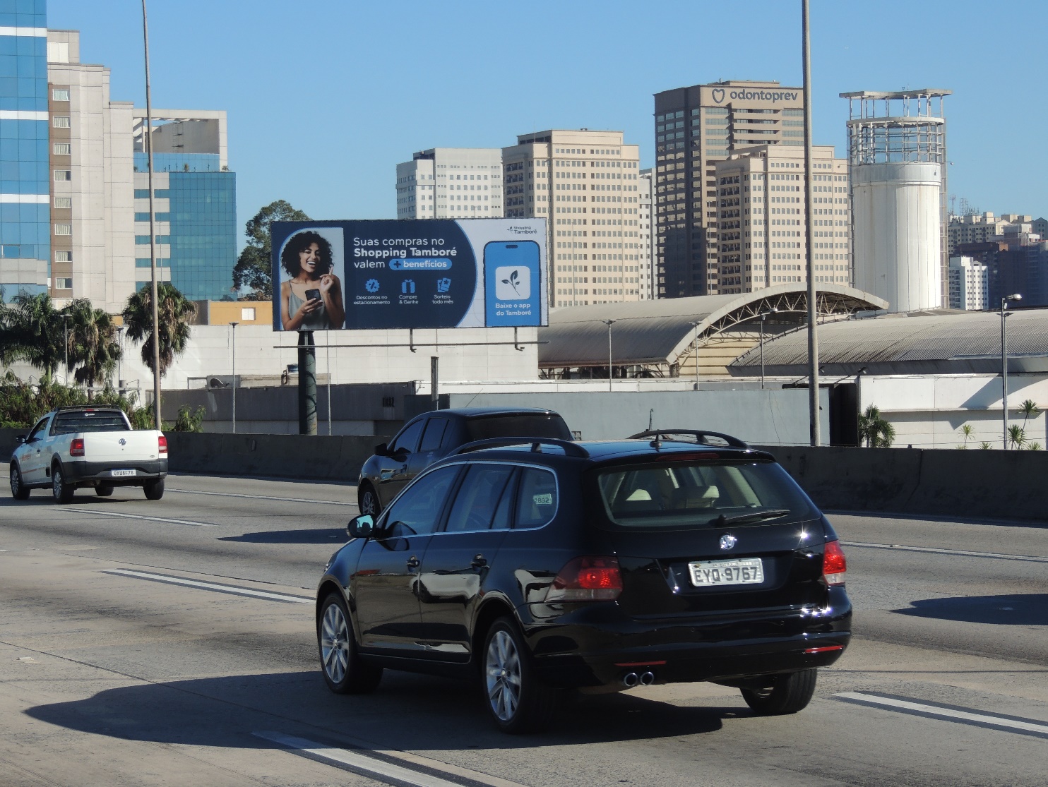 Painel front-light na Rodovia Castelo Branco KM 21+500 em Barueri sentido Alphaville e Sorocaba