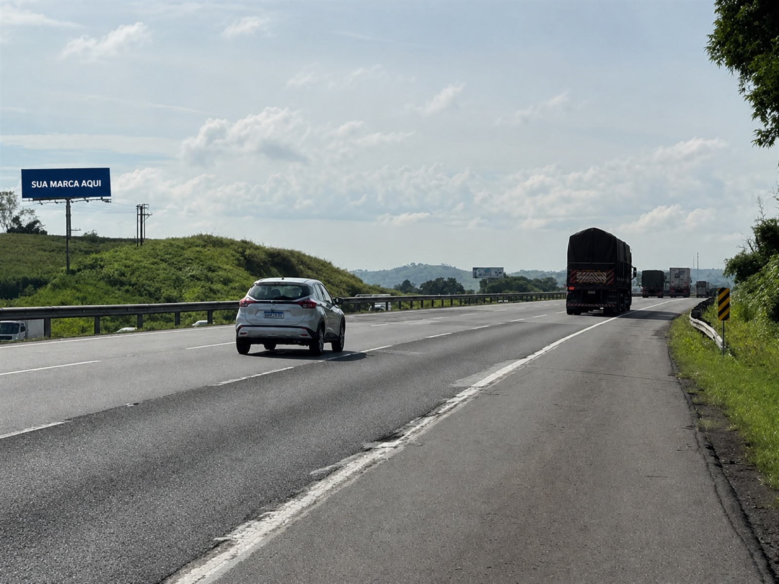 Estrutura de mídia OOH na Bandeirantes — KM 79+500 — sentido Campinas — ficha 43, mídia OOH na Rodovia dos Bandeirantes SP-348