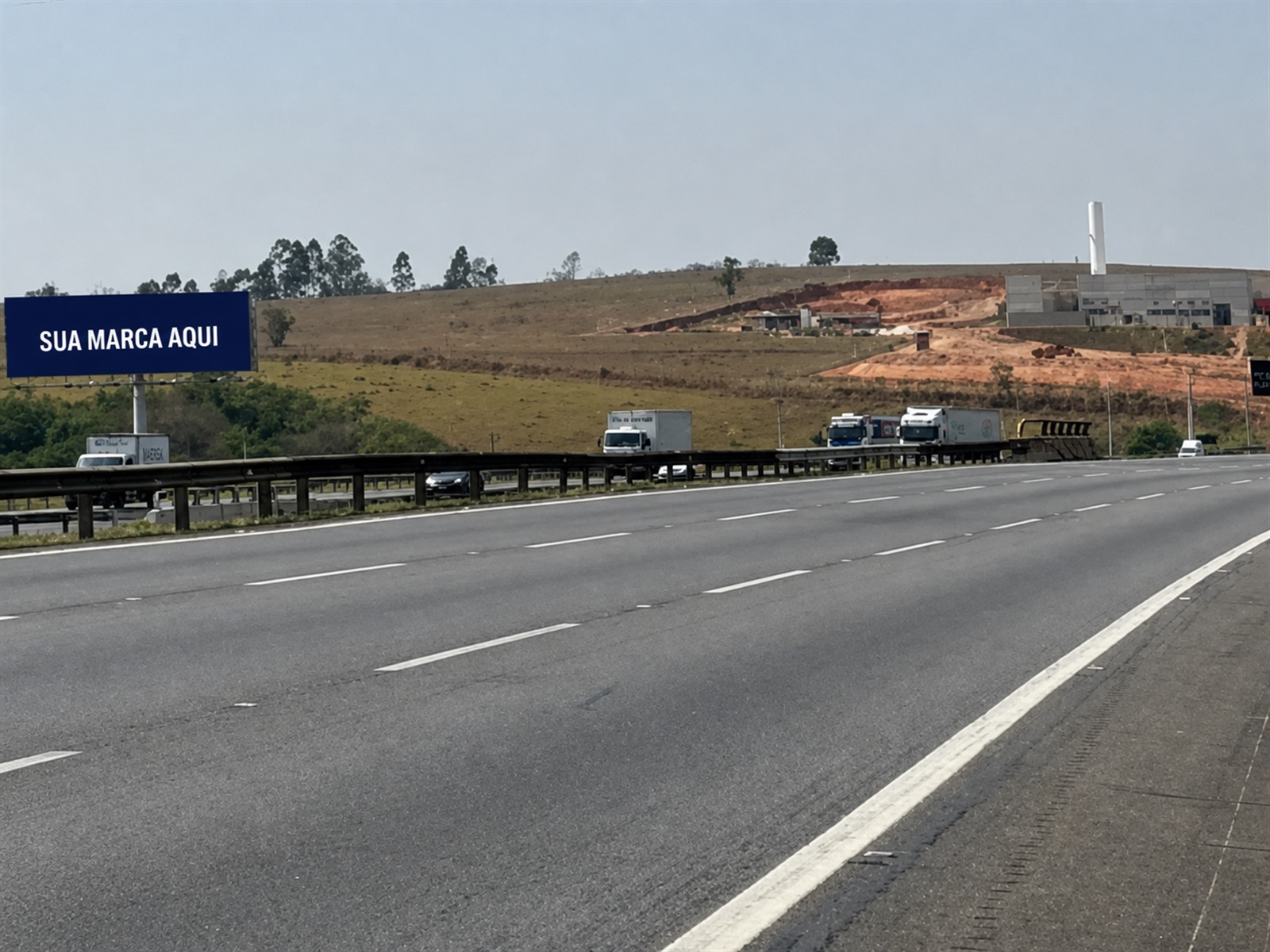 Estrutura de mídia OOH na Bandeirantes — KM 82+600 — sentido Campinas — ficha 47, mídia OOH na Rodovia dos Bandeirantes SP-348